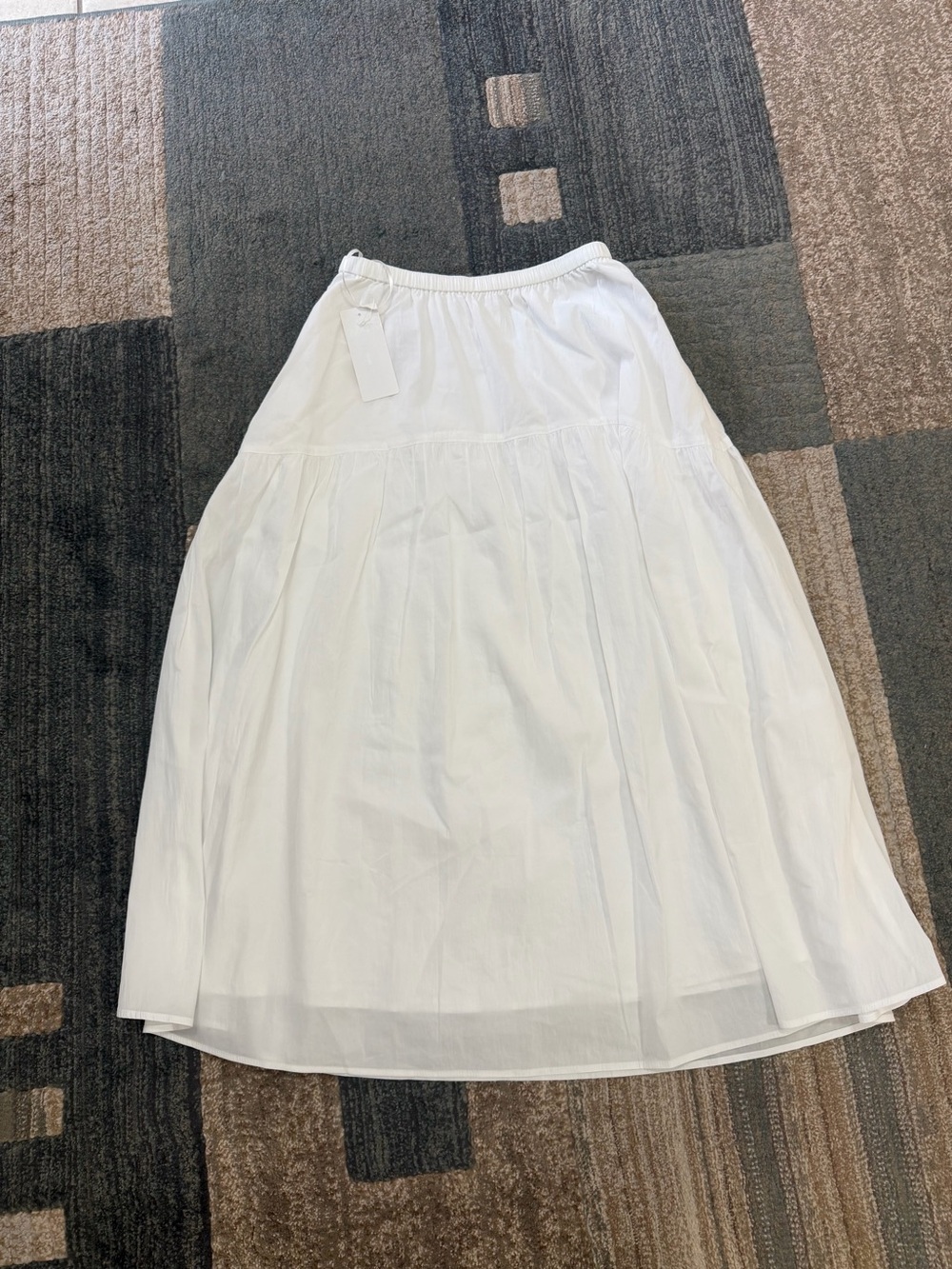 Uniqlo White Maxi Skirt with Elastic Waist